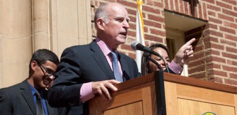 Gov. Jerry Brown visits FCC, signs AB60 into law (VIDEO)