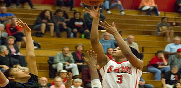 Womens basketball advances to semi-finals