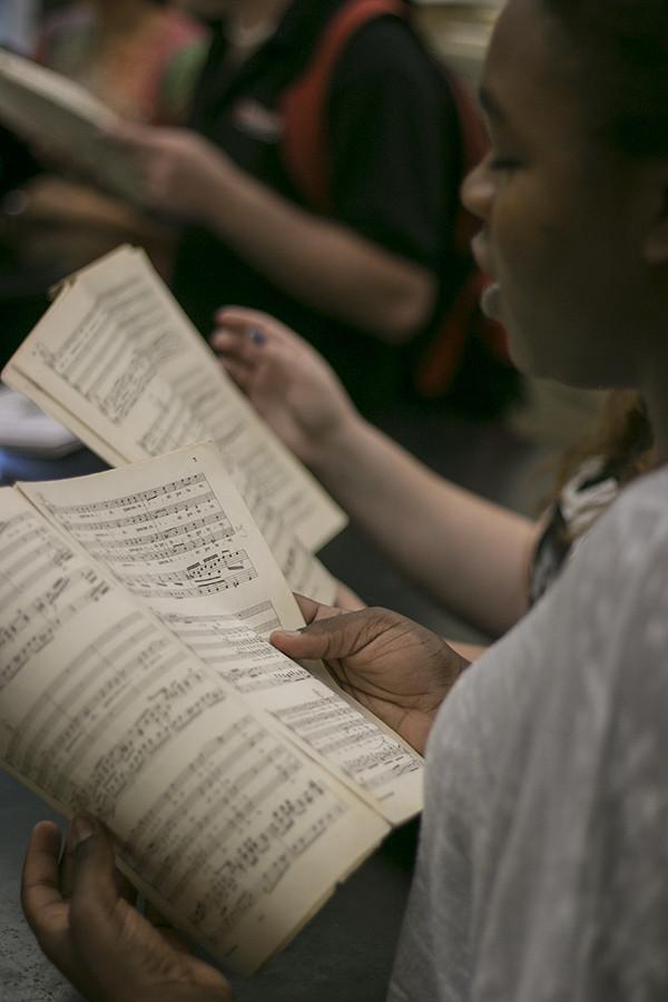 Belle Robison and Brittany Johnson rehearsing for the Music Association of California Community College choir conference held in San Francisco. Oct. 12 2015. Photo/Ryan Holquin