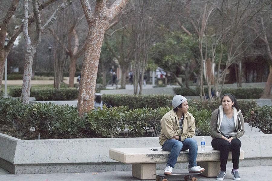 Students discuss returning to campus after break, on Monday Jan. 25, 2016. 