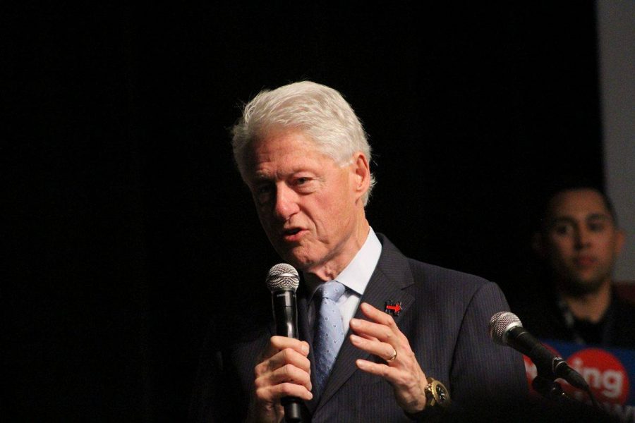 Bill Clinton visits Fresno to campaign for wifes presidential bid