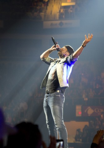 CMA Entertainer of the Year Luke Bryan brought the
