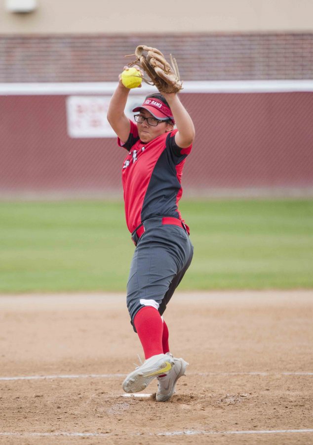 Mayra Mendez winds up for a pitch against Reedley College on Tuesday, March 21,2017
Photo/Cheyenne Tax