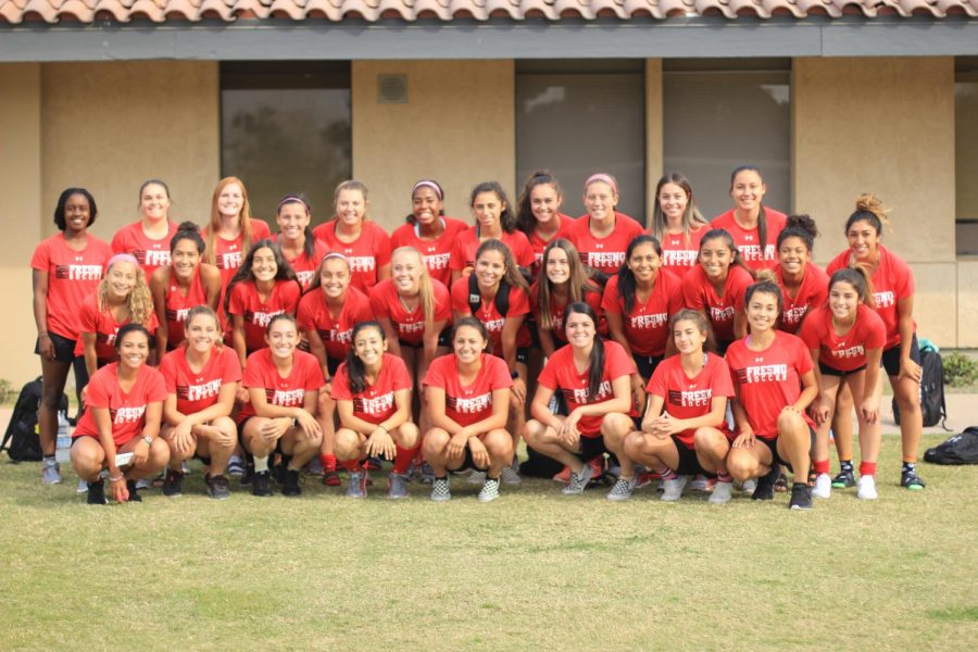 Fresno+City+College+womens+soccer+team+posed+for+picture+after+practice+on+Wednesday%2C+Oct.+18%2C+2017.