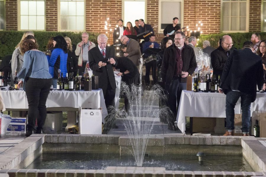 Fresno City College hosted Toasting the Arts, an event to celebrate and fundraise for Fine, Performing, and Communication Arts division at the Old Administration Building on Friday, Oct. 20, 2017.