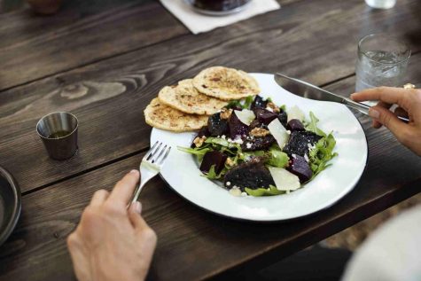 Whether You’re a Vegan or You’re Hosting a Vegan, Here Are Some ‘Turkey Day’ Tips