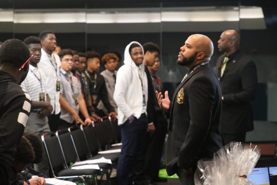  FCC SYMBAA and IDILE Counselor Cedric Pulliam inspires young black men in a presentation given about “Failing Forward”, at the 11th annual African American Leadership Conference at the Fresno Convention Center on Thursday, Feb. 8, 2018.