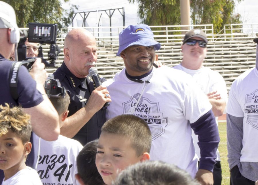 Former NFL Star Lorenzo Neal Hosts Youth Camp at FCC