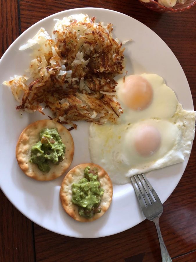 A picture of a few healthy and delicious treats. It’s truly the breakfast of champions. 