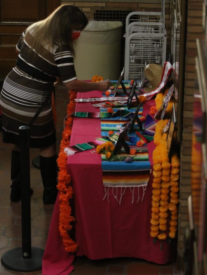 An+ofrenda+set+up+by+FCC%E2%80%99s+Latino+Staff+and+Faculty+Association+and+Catholic+Student+Association+inside+the+FCC+library+from+Nov.+1+-+5.+%0A