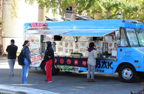 Fresno City College students lined up at the Grobak Sushi food truck on Oct. 27, 2022 for lunch.  