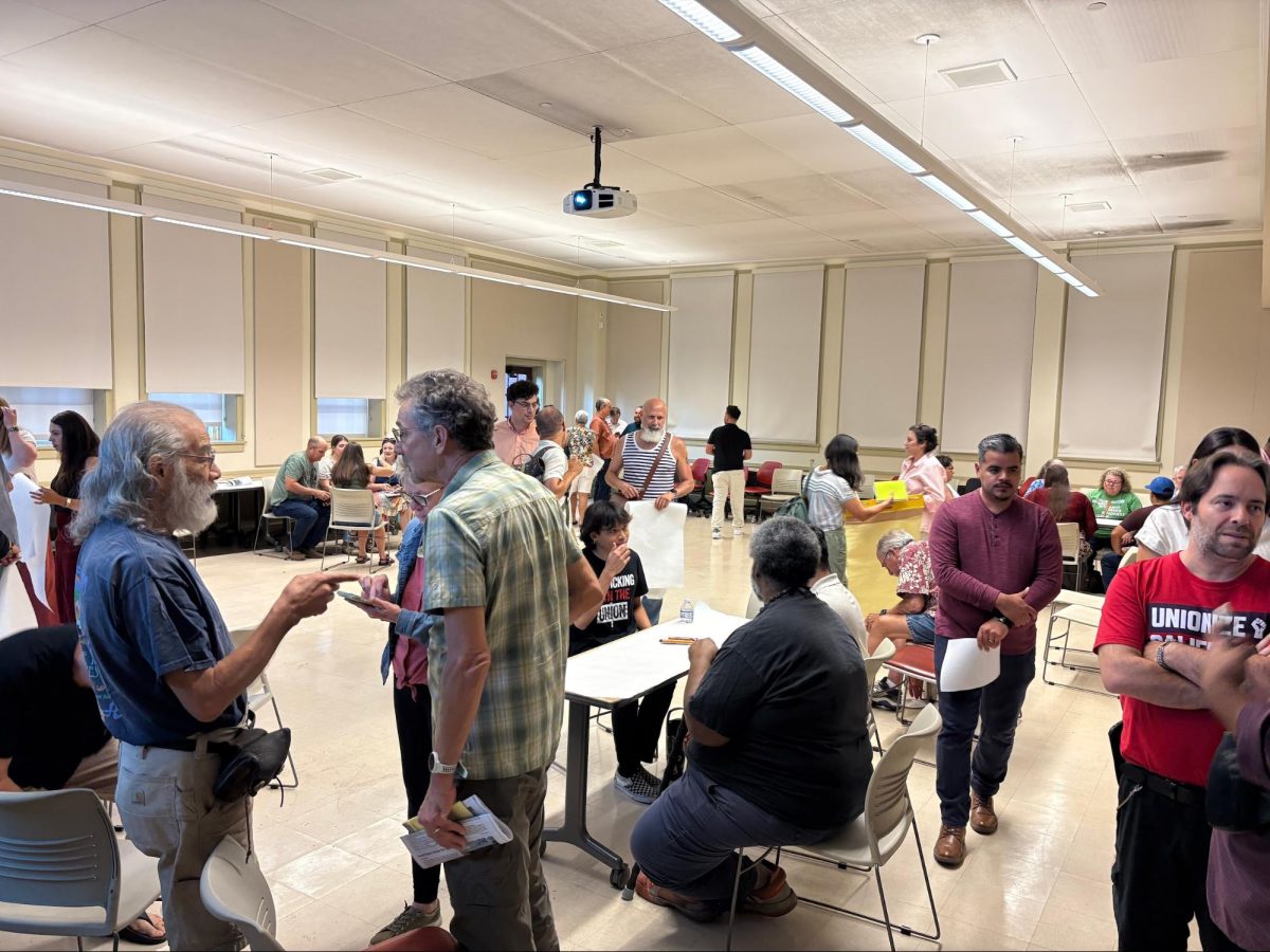 The participants of the September Valley Solidarity Assembly in OAB-188 speak in breakout groups to discuss what actions each organization can make for their communities on Sept. 16.